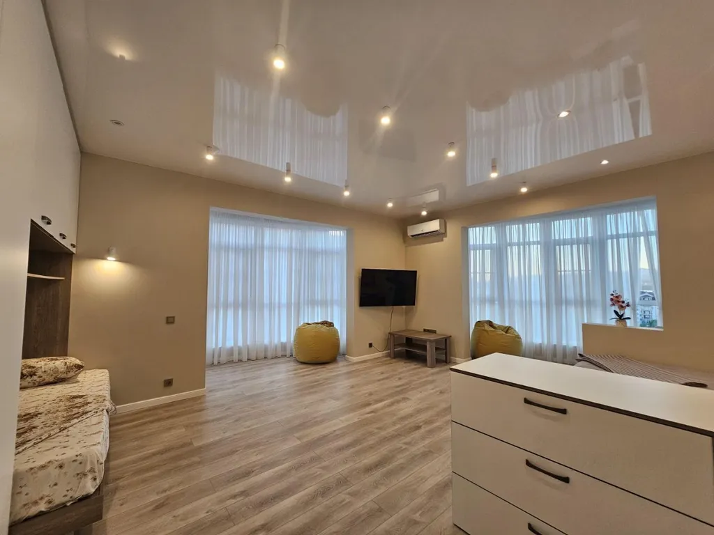 2-комнатная квартира с террасой и красивым видом