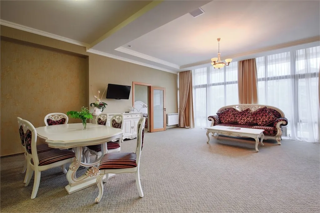 Люкс театральный