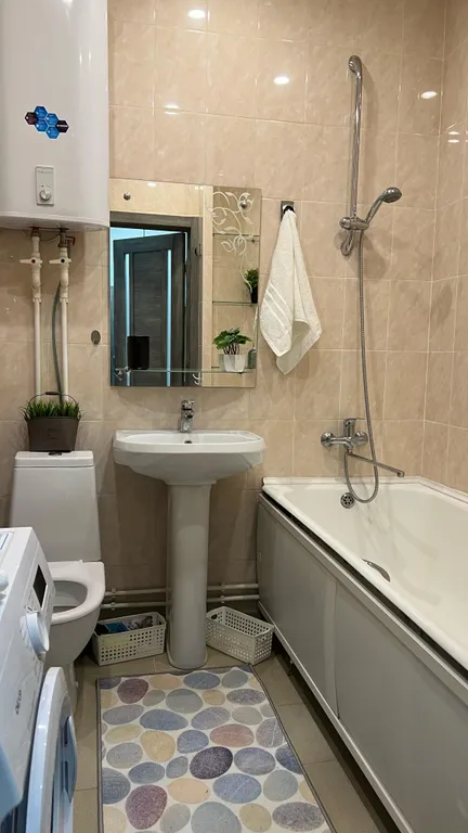 Уютная квартира в центре города с видом на Броско Молл