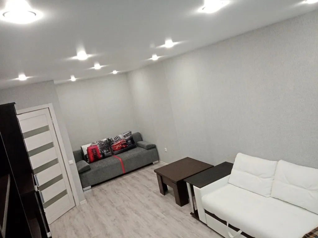 Уютная тёплая квартира в тихом и спокойном районе города — аренда посуточно в Смоленск