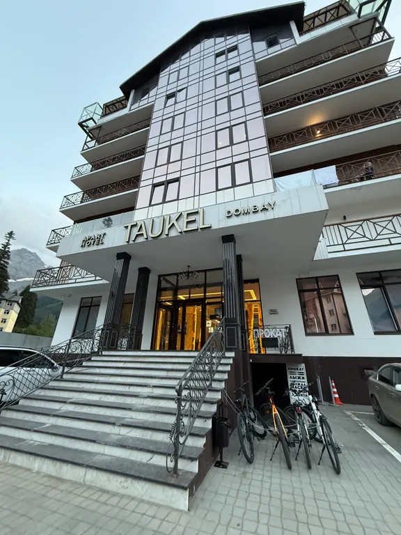 Студия в современном апарт-отель Таукель в самом центре Домбая