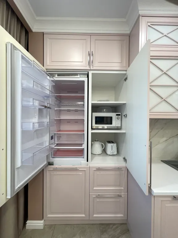 Стильная дизайнерская квартира недалеко от центра города