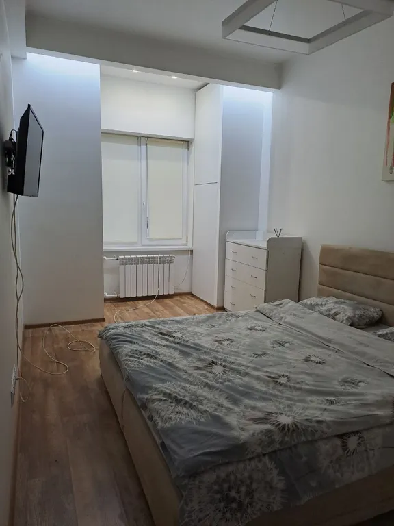 Большая светлая квартира с дизайнерским ремонтом рядом с центром