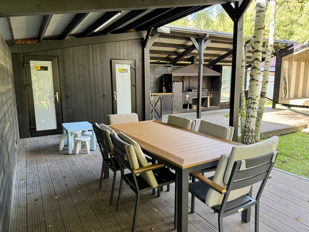 Коттедж Дом с верандой в лесу (3 спальни) — Дубна