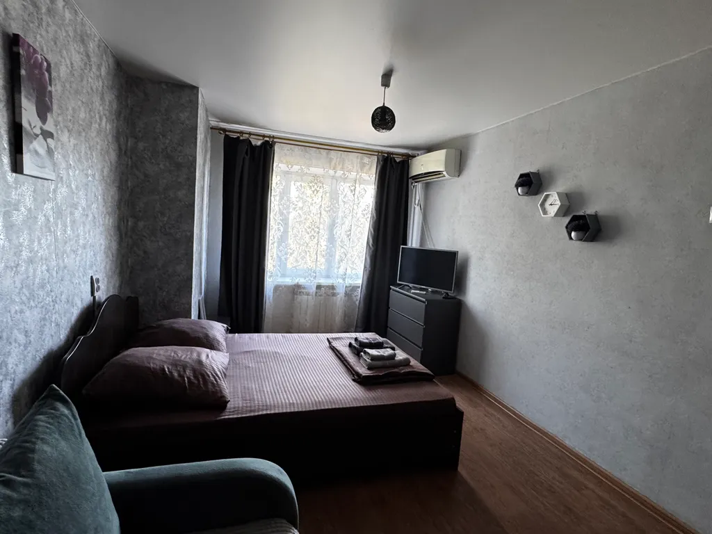 Центр города, гостиница Ахтуба, Воинская часть (старая часть города)