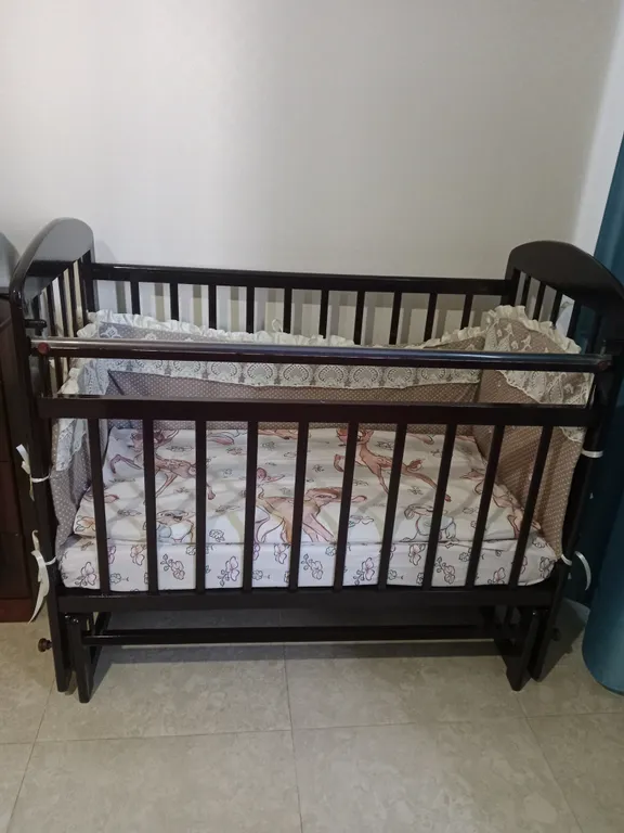 Большая квартира с индивидуальным отоплением  (детские принадлежности)