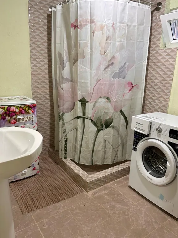 Коттедж Дом для большой семьи — Сухум