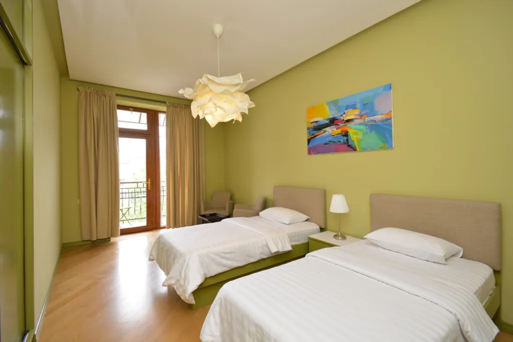 Уникальная квартира на Каскаде (в самом сердце города)