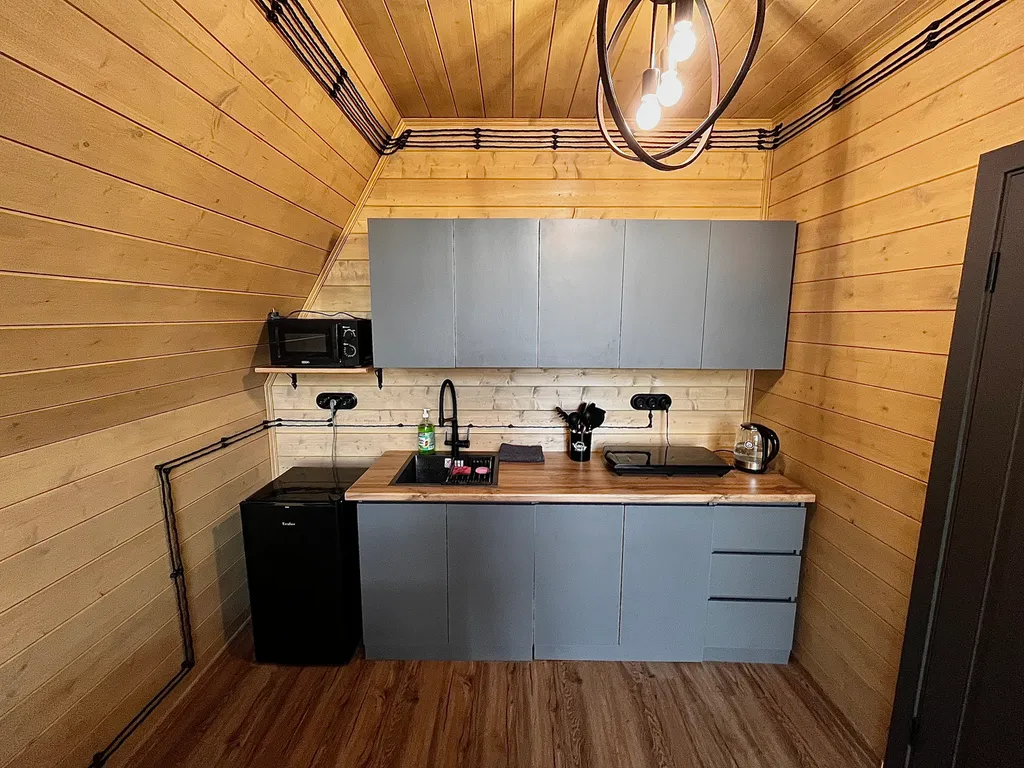 Домик у реки с банным чаном и сап-бордами