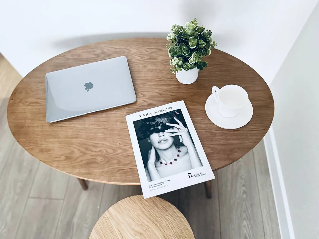 Поделам Квартира с балконом у арены Трактор