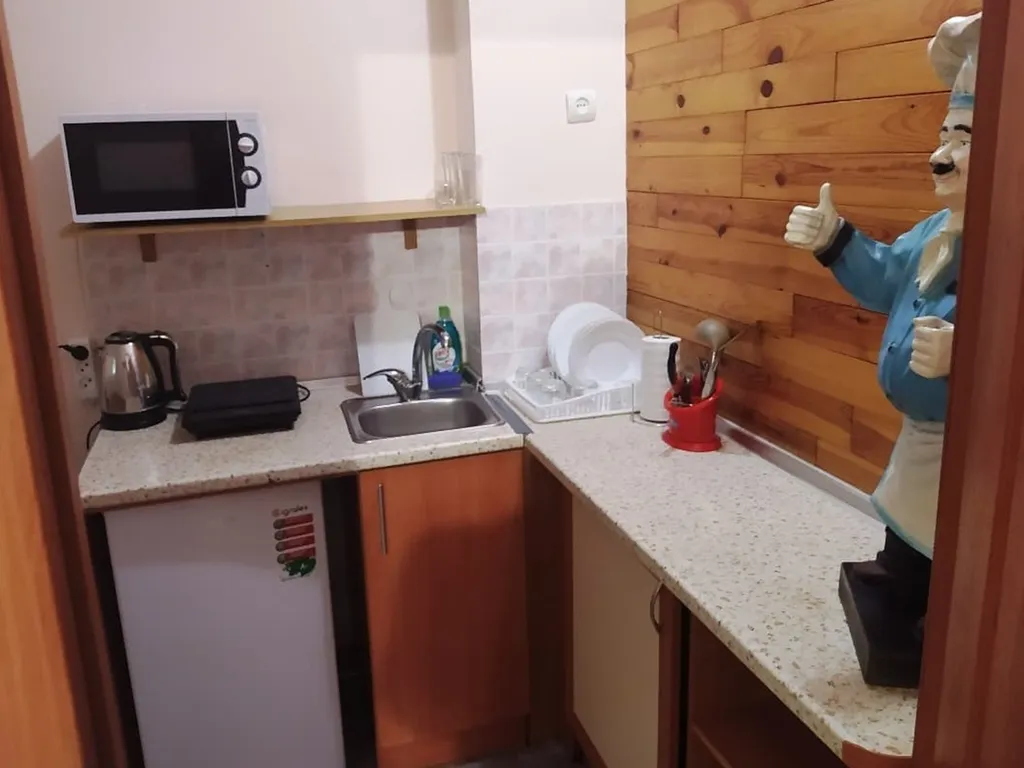 Номер эконом с кухней: 1 этаж, 2 комнатный, с/у, отдельный вход