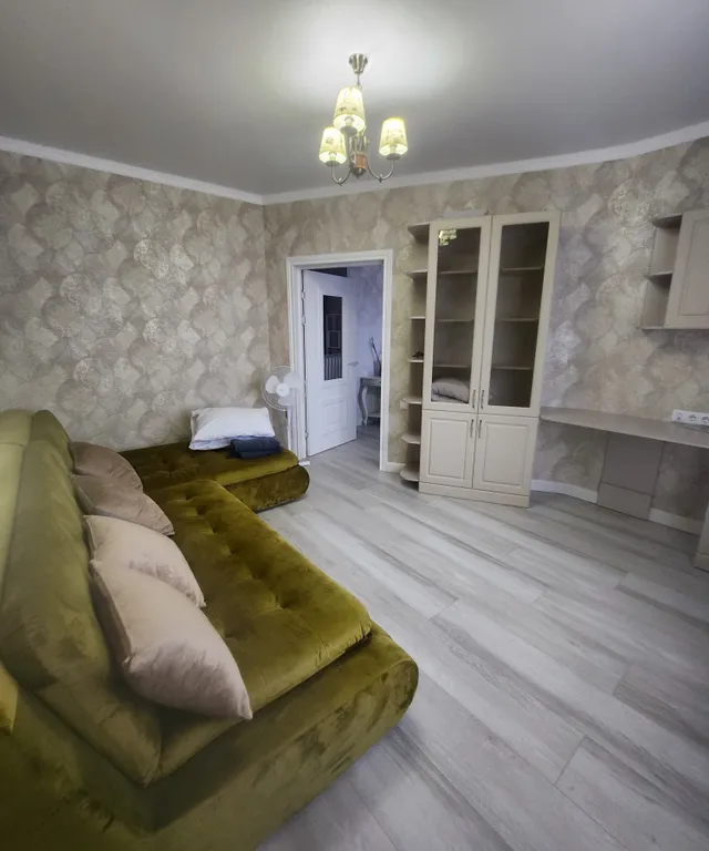 Большой дом с видом на гору