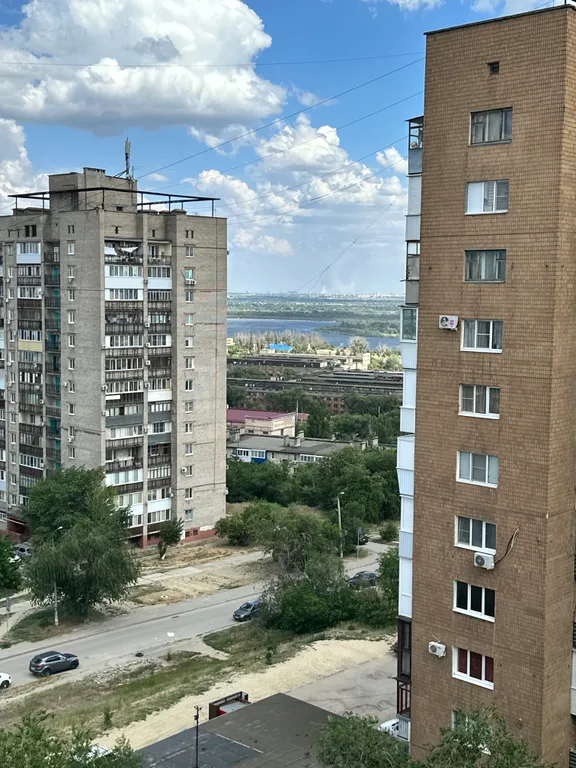 Квартира Квартира в Тракторозаводском районе с видом на Волгу — Волгоград