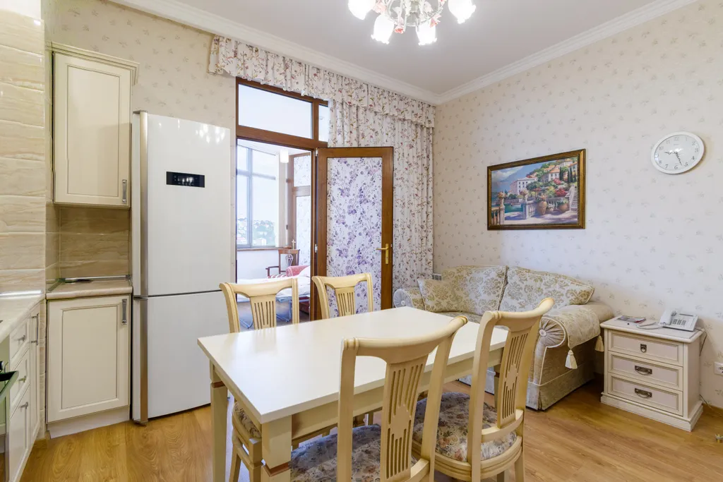 Женская комната в квартире