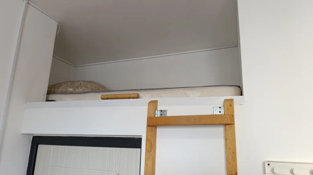 Студия с видом на Кремль