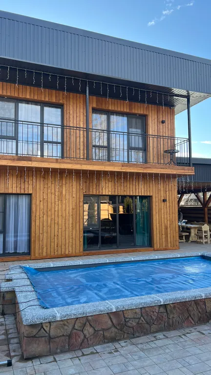 Коттедж Вилла с бассейном на берегу реки — аренда посуточно в Даховская