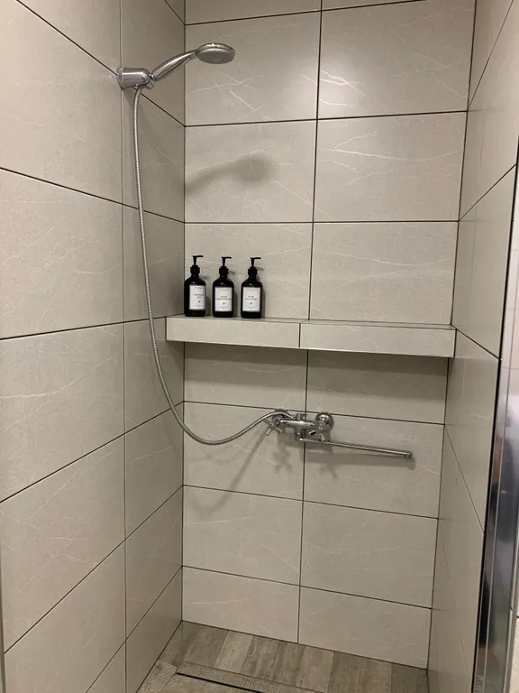 Просторная уютная квартира в самом центре города, с современным ремонтом