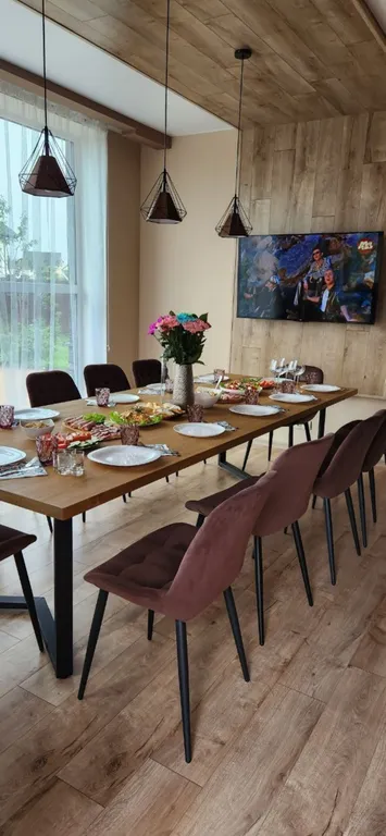 Новый дом с баней и бассейном у озера