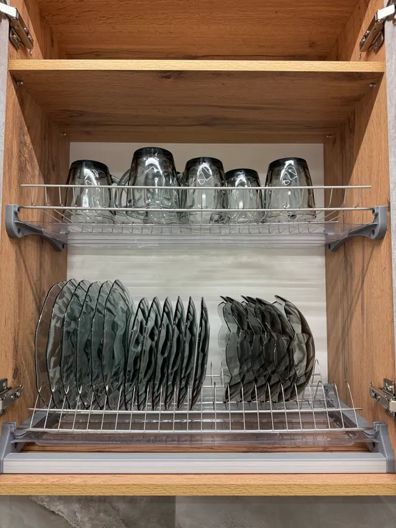 Просторная двух комнатная квартира с новым ремонтом, мебелью и технико