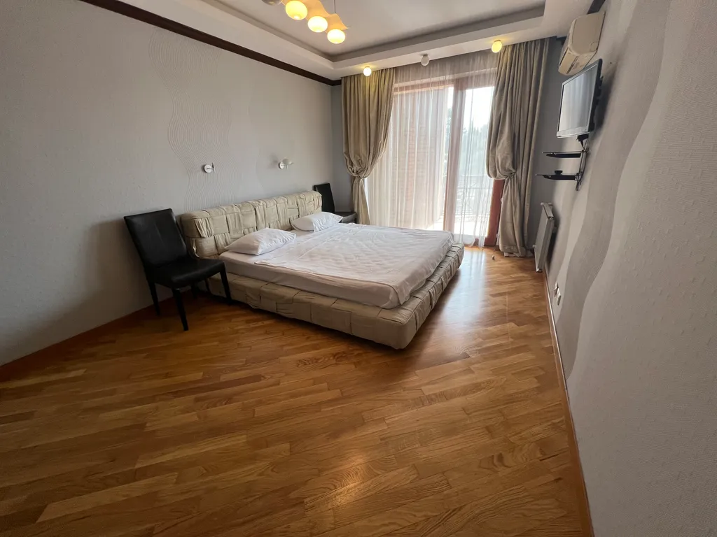 Cosy 2 Bdr Apartment by Centric