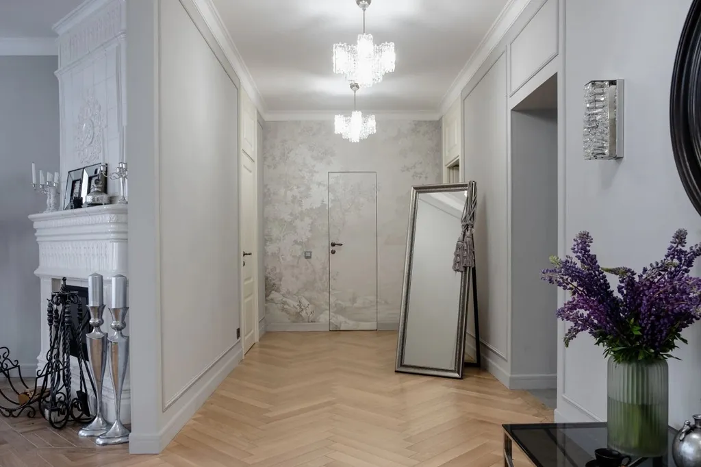 Уютная квартира с камином в центре