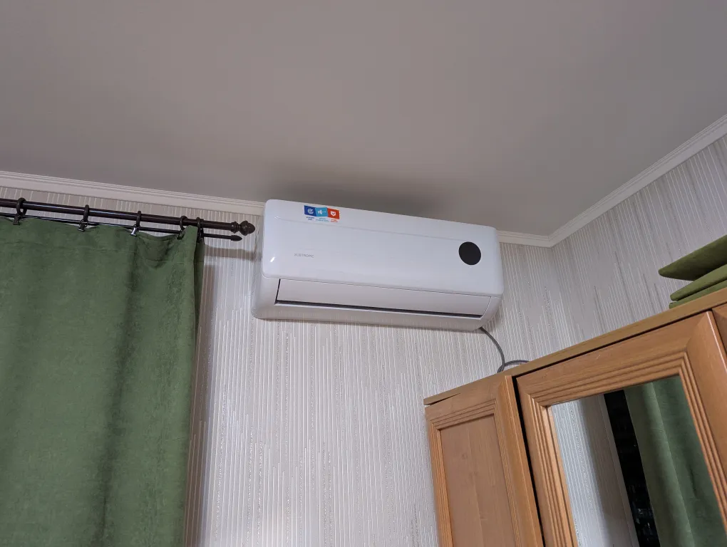 Студия размером с однокомнатную квартиру с 2 кроватями рядом с метро