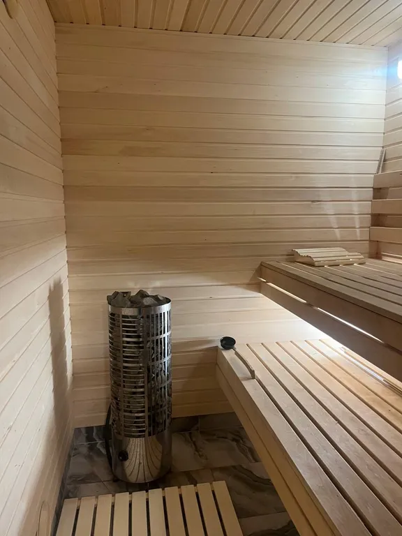 Барнхаус на берегу реки Кундыш