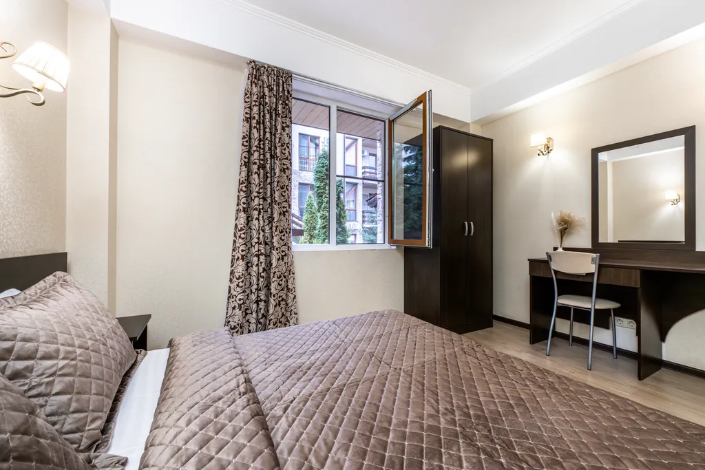 Квартира Классические апартаменты с двумя спальнями и ванной, 1 этаж — аренда посуточно в Красная Поляна