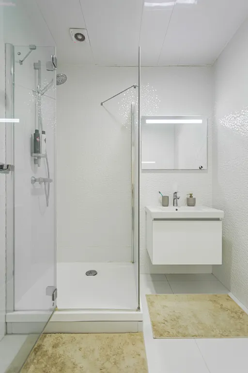 Современный 2-комнатный апартамент в хорошем районе