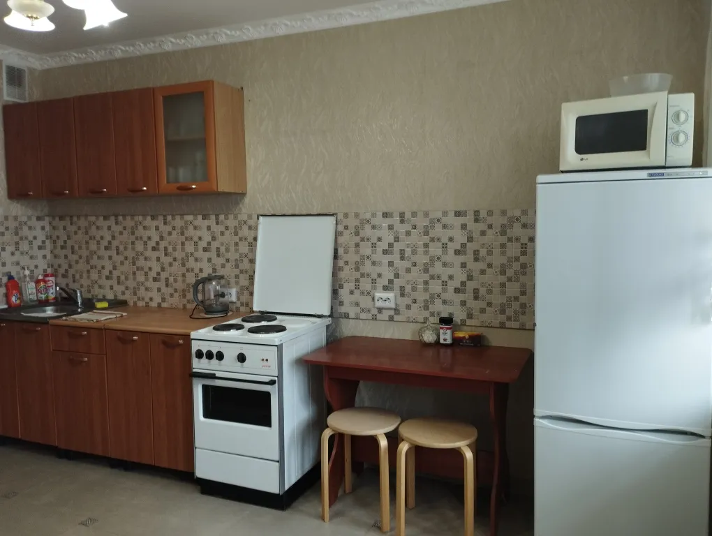 Квартира 3-комнатная Квартира — Тюмень