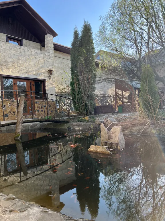 Гостиница с садом и баней