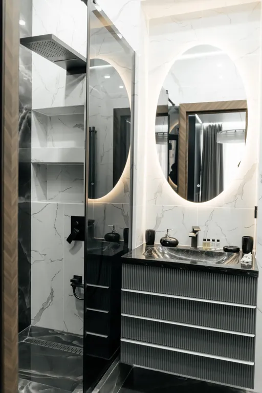 Уютная трешка с красивым видом на горы