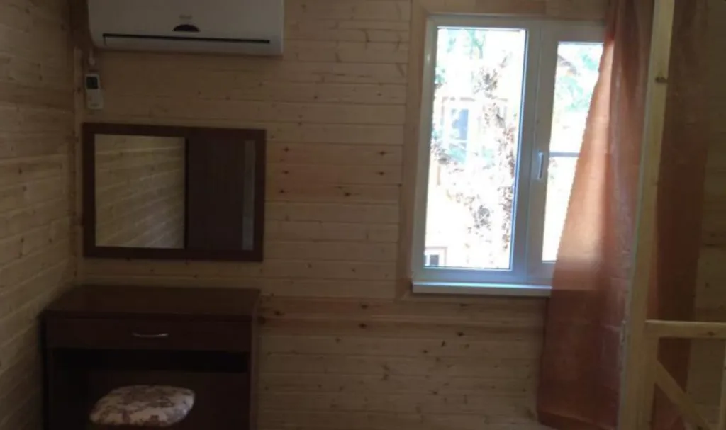 Уютный коттедж в лесу на берегу реки