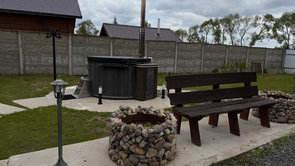 Домик у реки