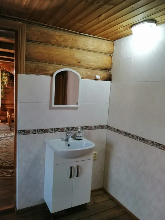 Жилой деревянный двухэтажный дом