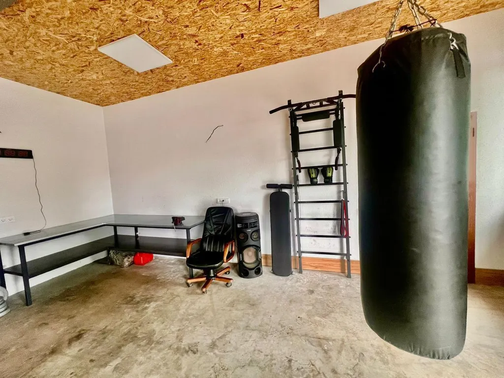 Уютный, современный двухэтажный дом