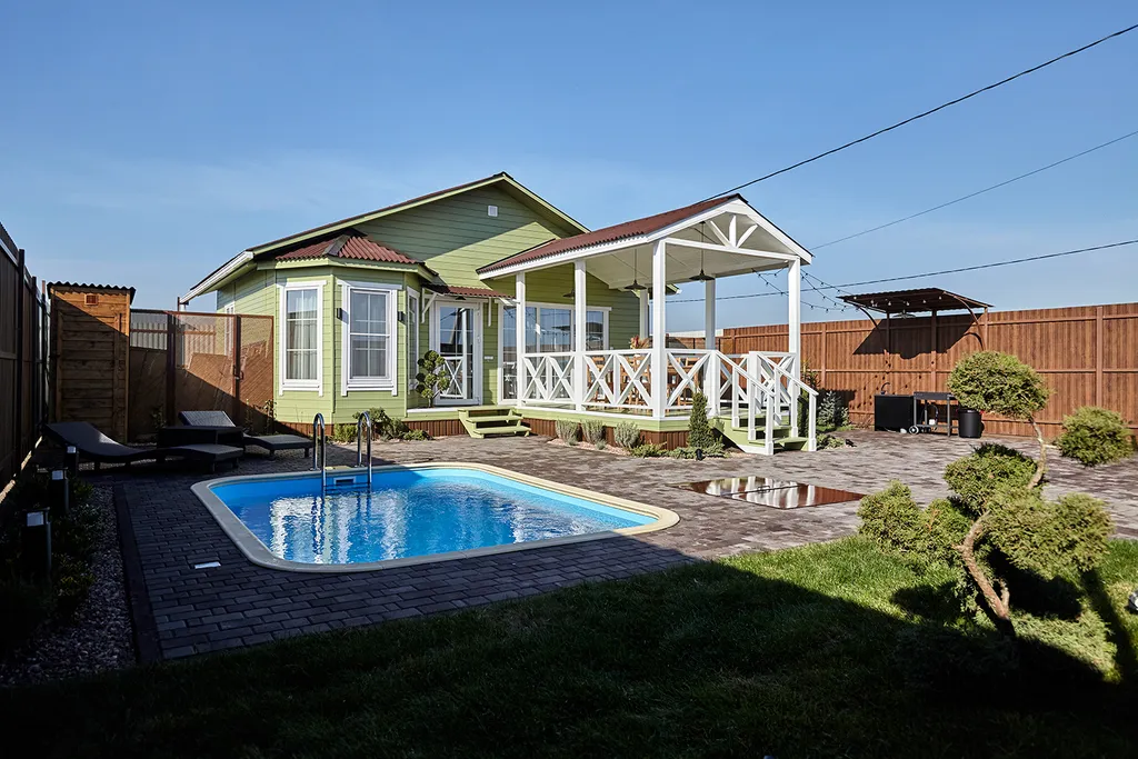 Чистый светлый коттедж с теплым бассейном и баней на дровах — аренда посуточно в Краснодар