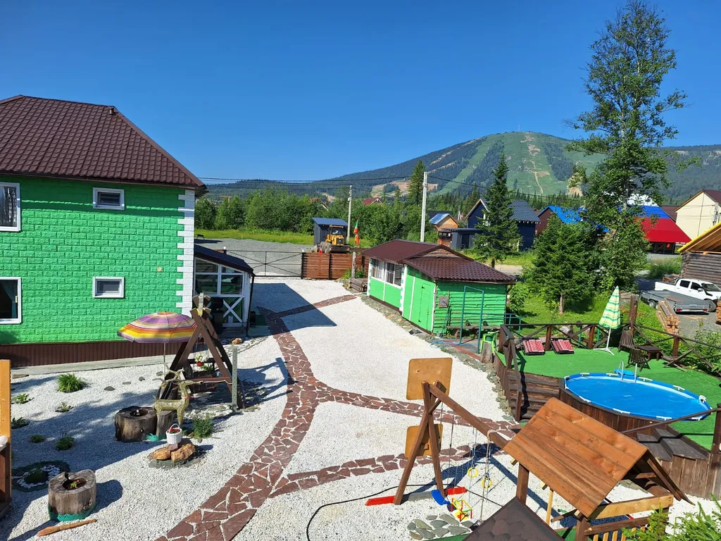 Уютный дом с видом на горы