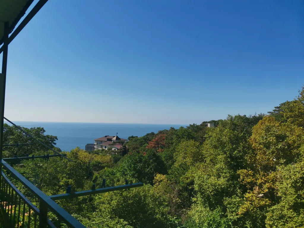 Уютная 2-комнатная квартира с видом на море и лес