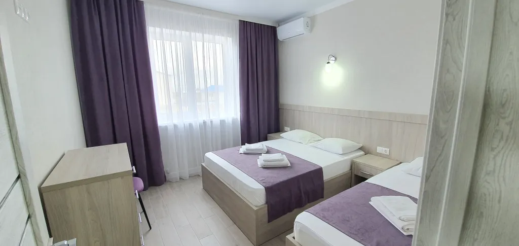 Светлые апартаменты в центре Витязево