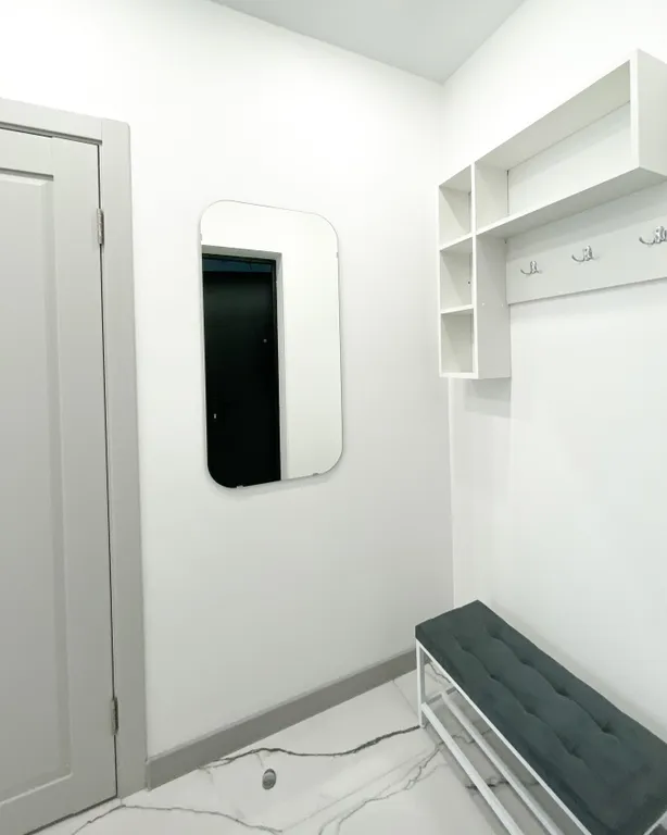 Квартира Квартира Жк альпийский квартал, рядом жд, 3 этаж диван с балконом, вид во двор — Сочи