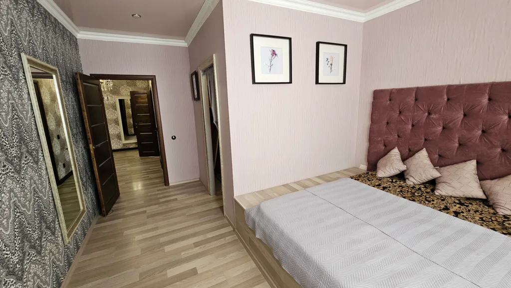 Уютная двухкомнатная квартира, расположенная рядом с парком Галицкого