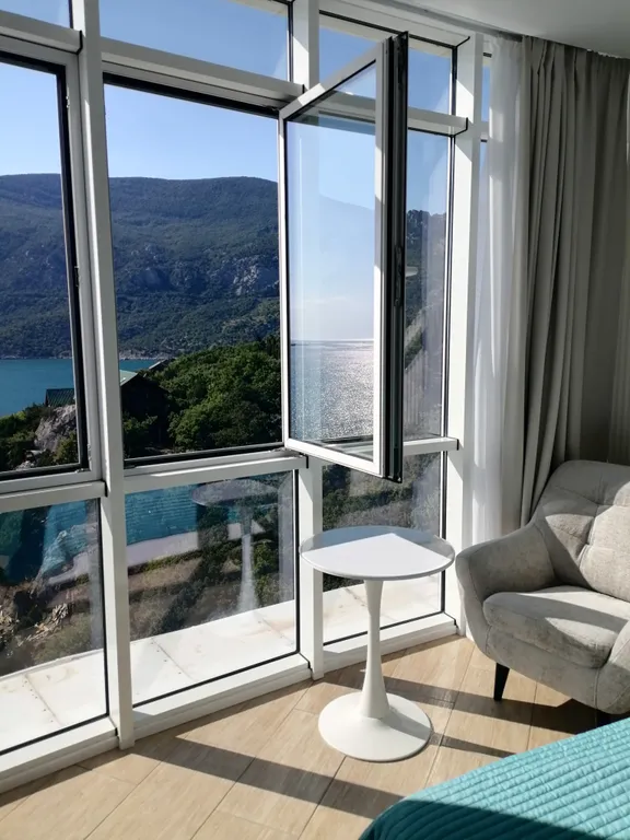 Уютные апартаменты с видом на море и горы