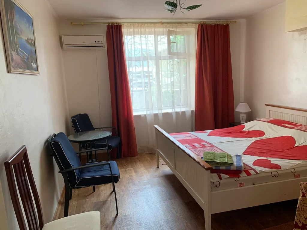 Апартаменты со своим двором