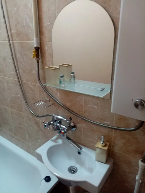 Не дорогая квартира центр всё рядом 300 метров от жд вокзала