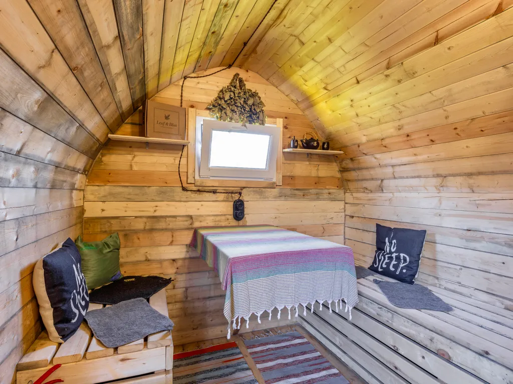 Коттедж Загородный дом с баней и лечебным чаном — Санкт-Петербург