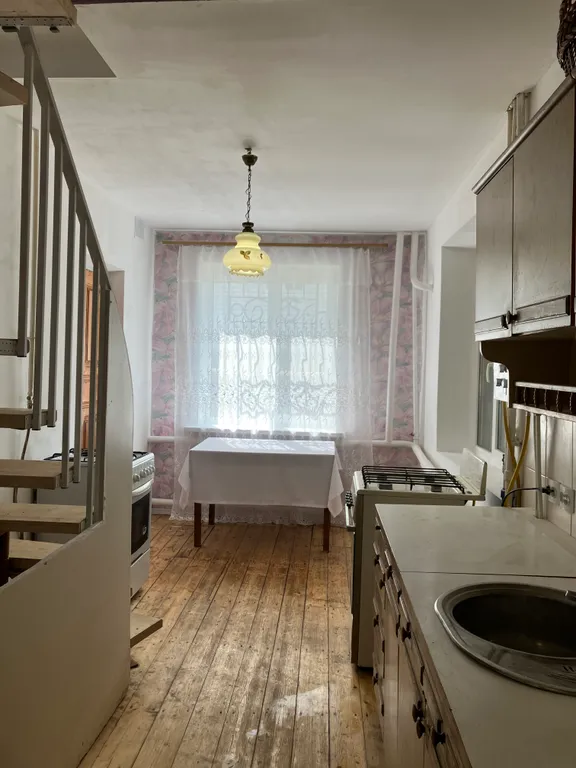 Трёхэтажный коттедж с сауной и бассейном в тихом заливе волги