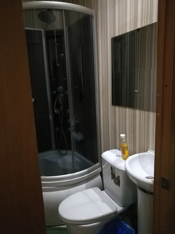 ОТДЕЛЬНАЯ КОМНАТА СО СВОЕЙ ДУШЕВОЙ И САНУЗЛОМ.