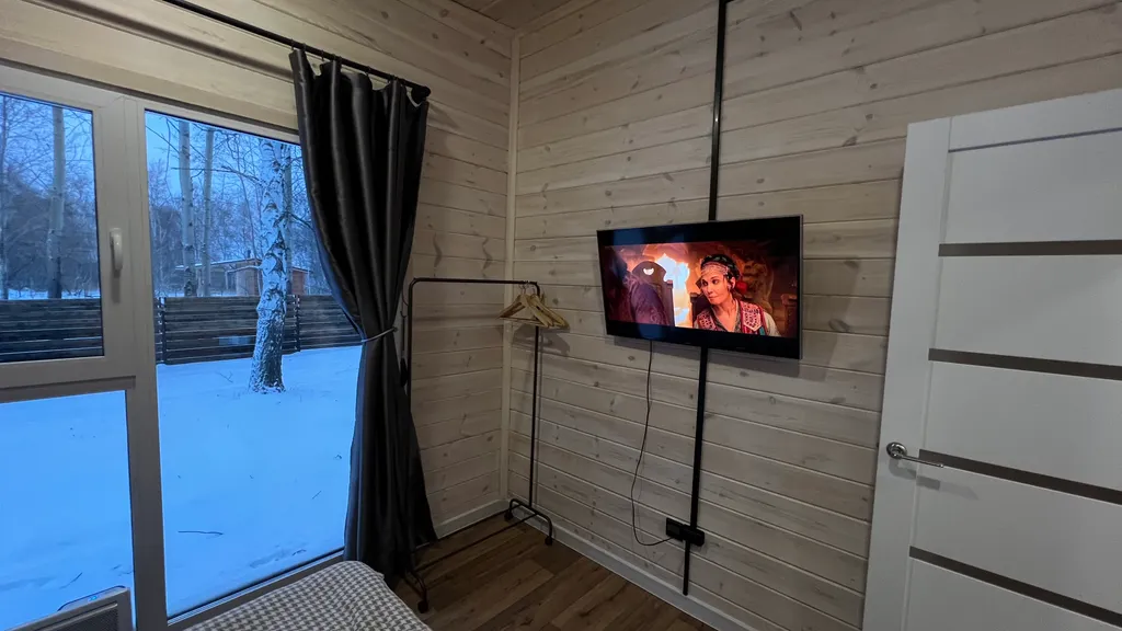 Дом с баней в липах