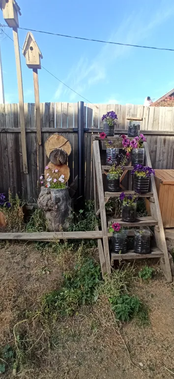 Комната с диваном